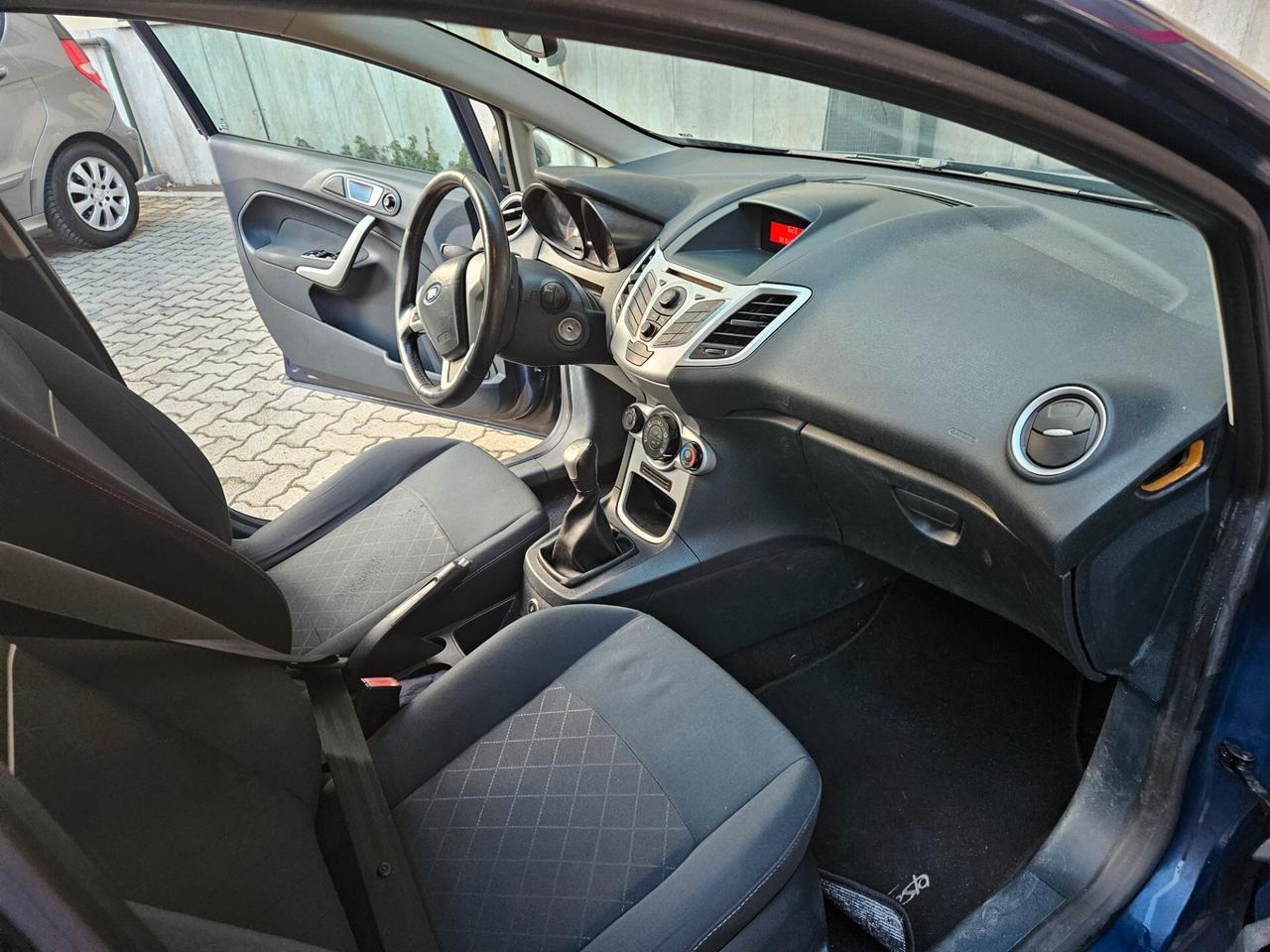 Ford Fiesta Ikon 1.4 5 porte Bz.- GPL