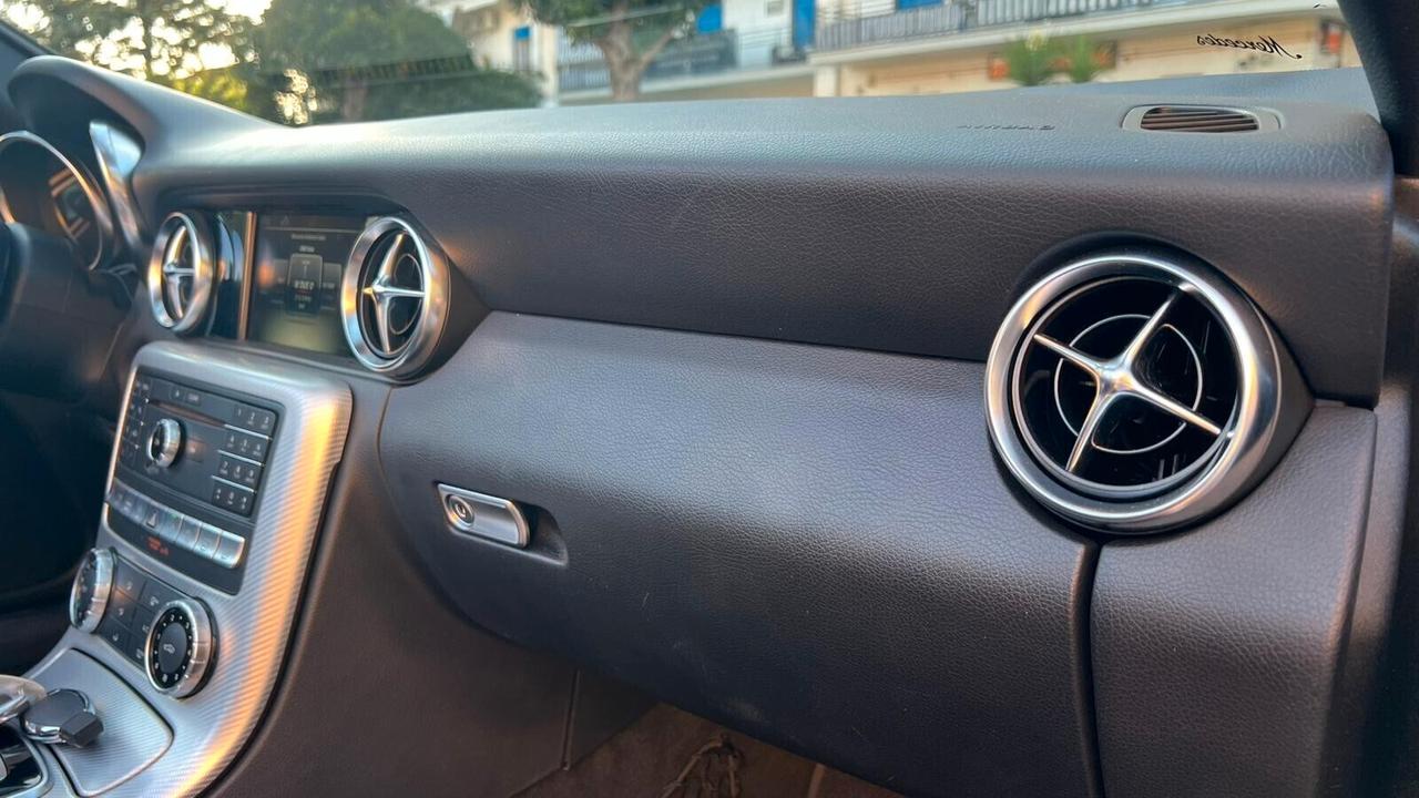 Mercedes-benz SLC 200 AMG line Cabriolet Da Vetrina