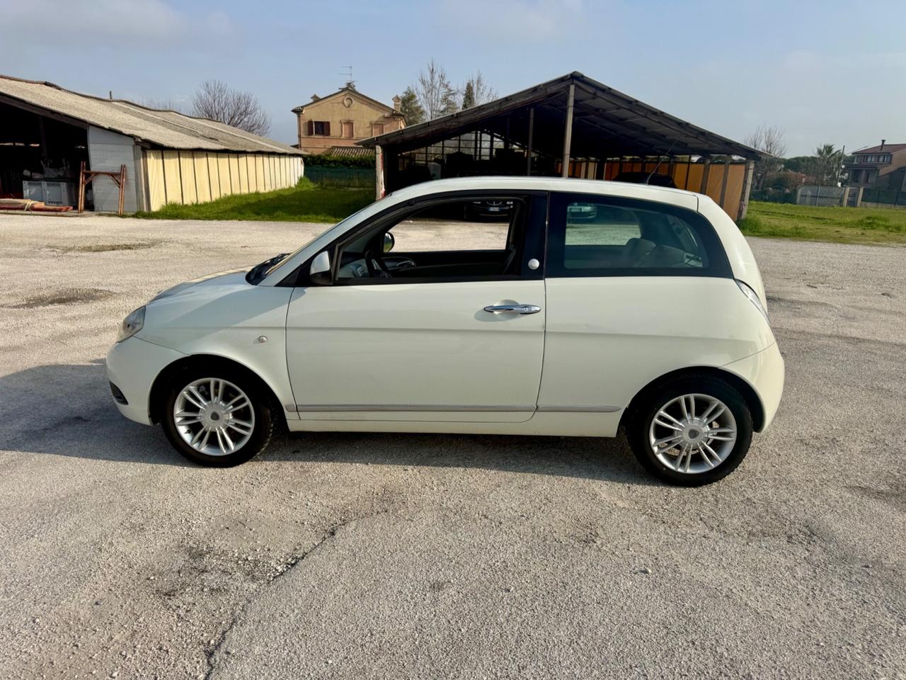Lancia Ypsilon Ecochic 1.4 benzina GPL Neopatentati