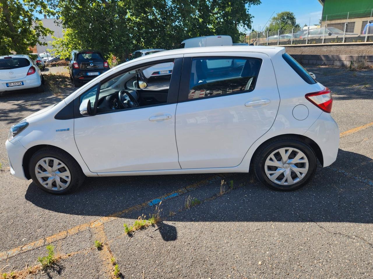 Toyota Yaris 1.5 Hybrid 5 porte Business garanzia permute finanziamenti