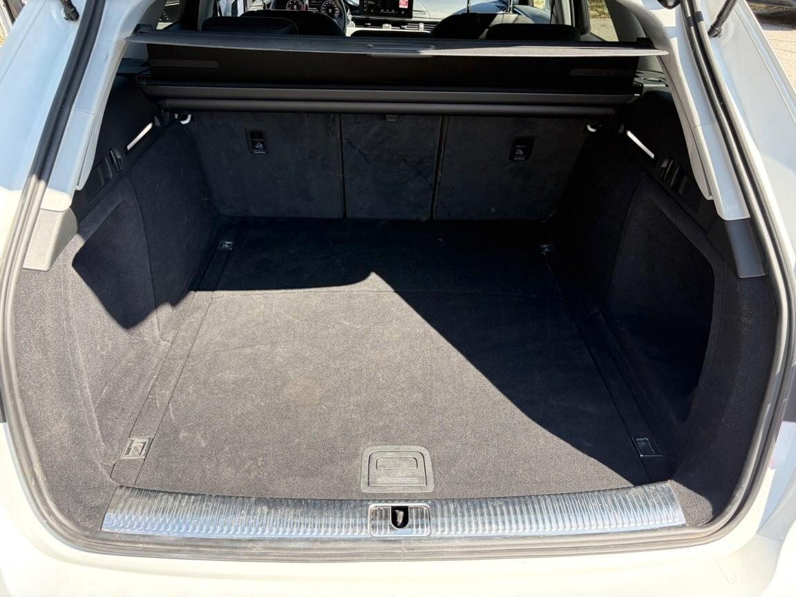 Audi A4 Avant 30 TDI/136 CV S tronic Business Advanced