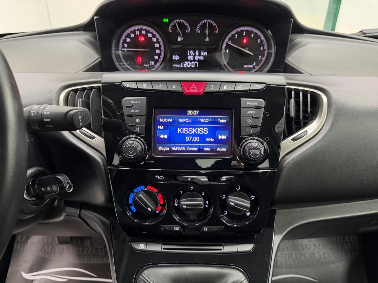 Lancia Ypsilon 1.2 69 CV 5 porte GPL Ecochic Gold