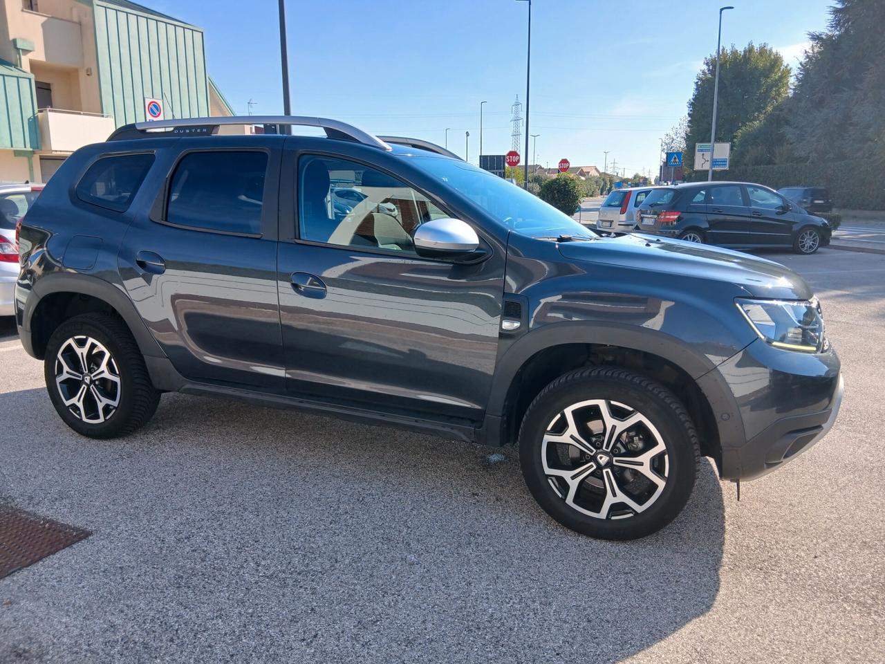 Dacia Duster 1.0 TCe 100 CV ECO-G 4x2 Prestige tua a € 199 mese