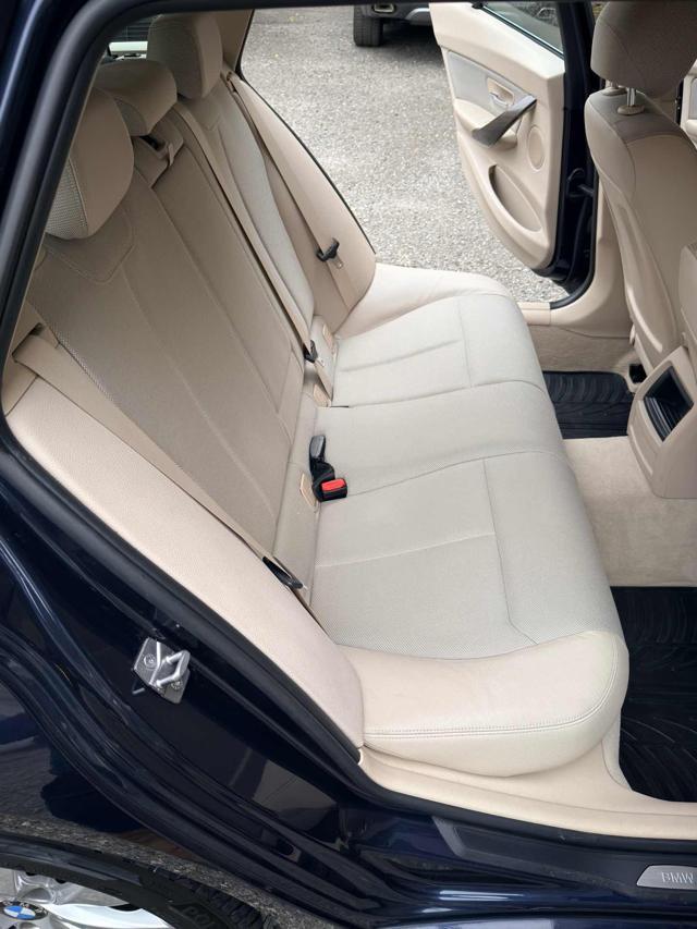 BMW 320 d Efficient Dynamics Touring Modern