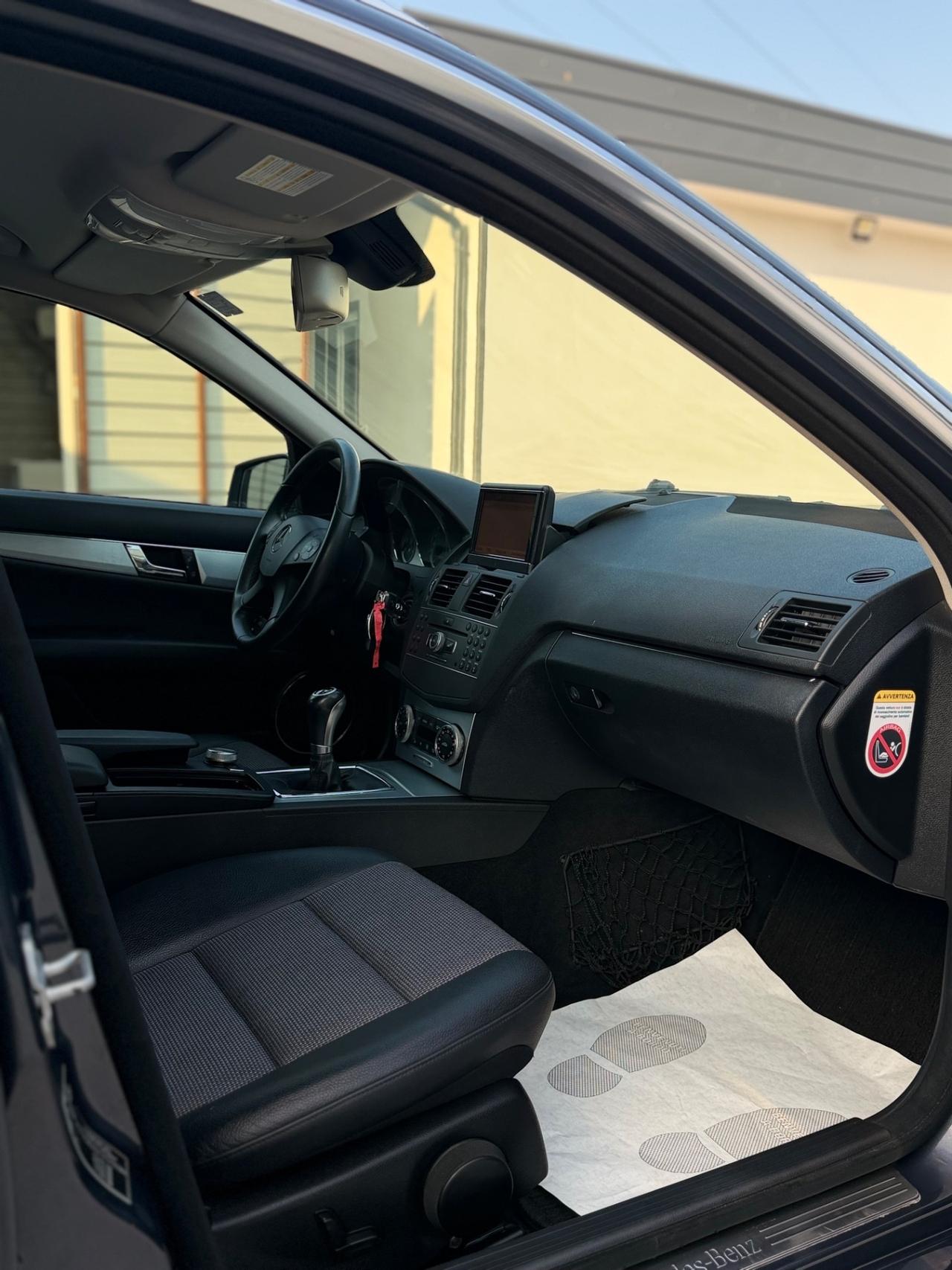 Mercedes-benz C 220 CDI BlueEFFICIENCY Avantgarde