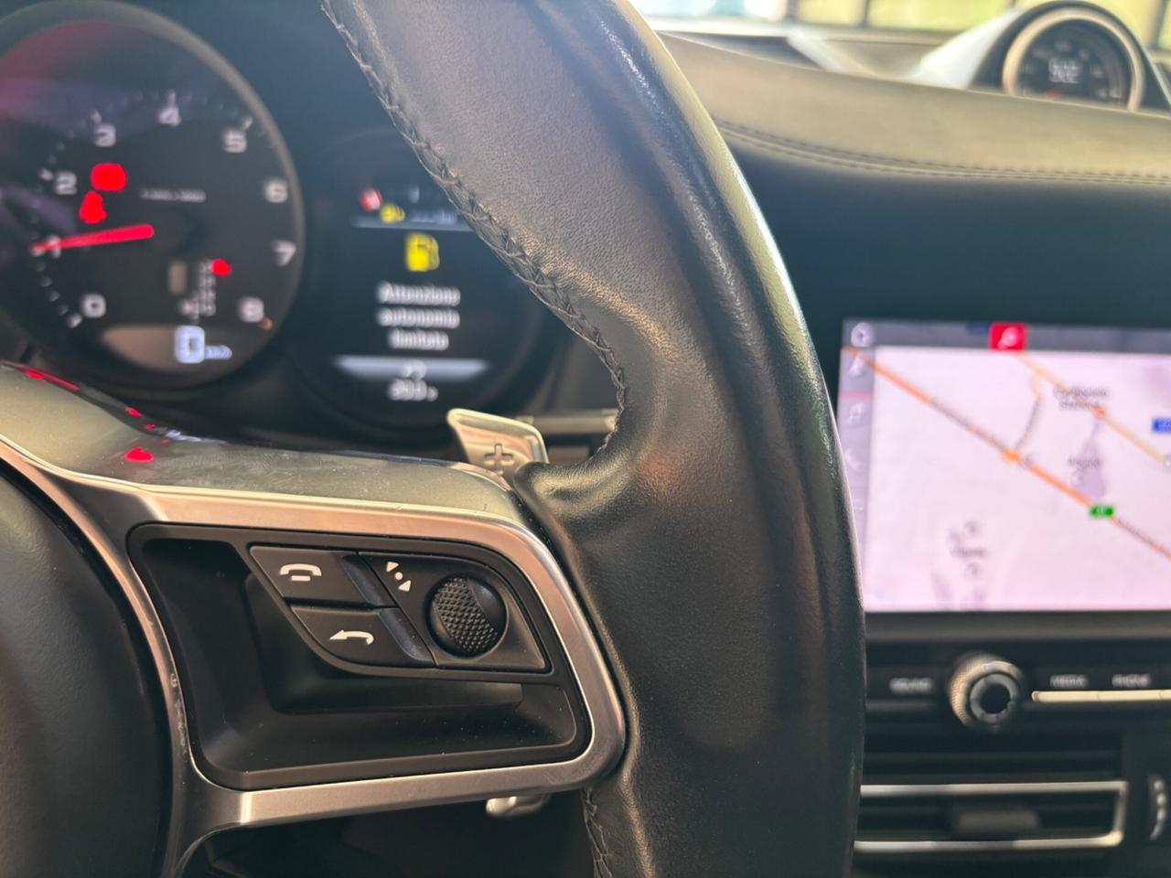 Porsche Macan 2.0 245 cv matrix-navi-tetto-pelle permute finanziamenti