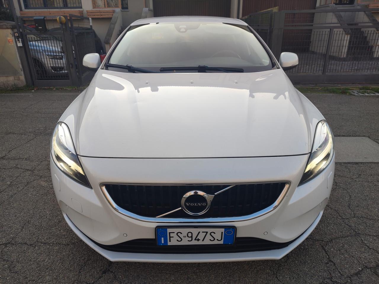 VOLVO V40 DEL 2018 DIESEL EURO6B AUTOMATICA COME NUOVA