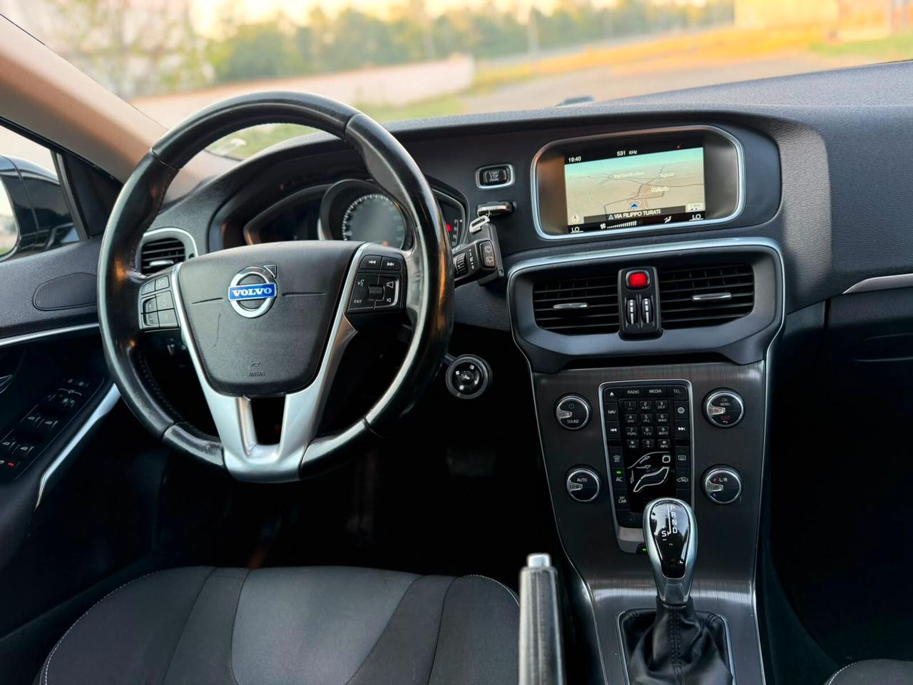 VOLVO V40 1.6 DIESEL CAMBIO AUTOMATICO