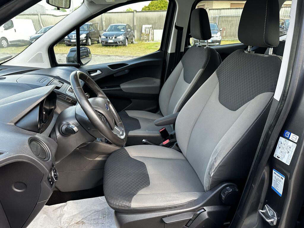 Ford Tourneo Courier 1.5 tdci 75cv plus E6