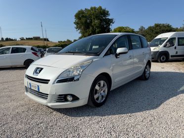 Peugeot 5008 1.6 e-HDi 112CV Stop&Start cambio robotizzato Tecno