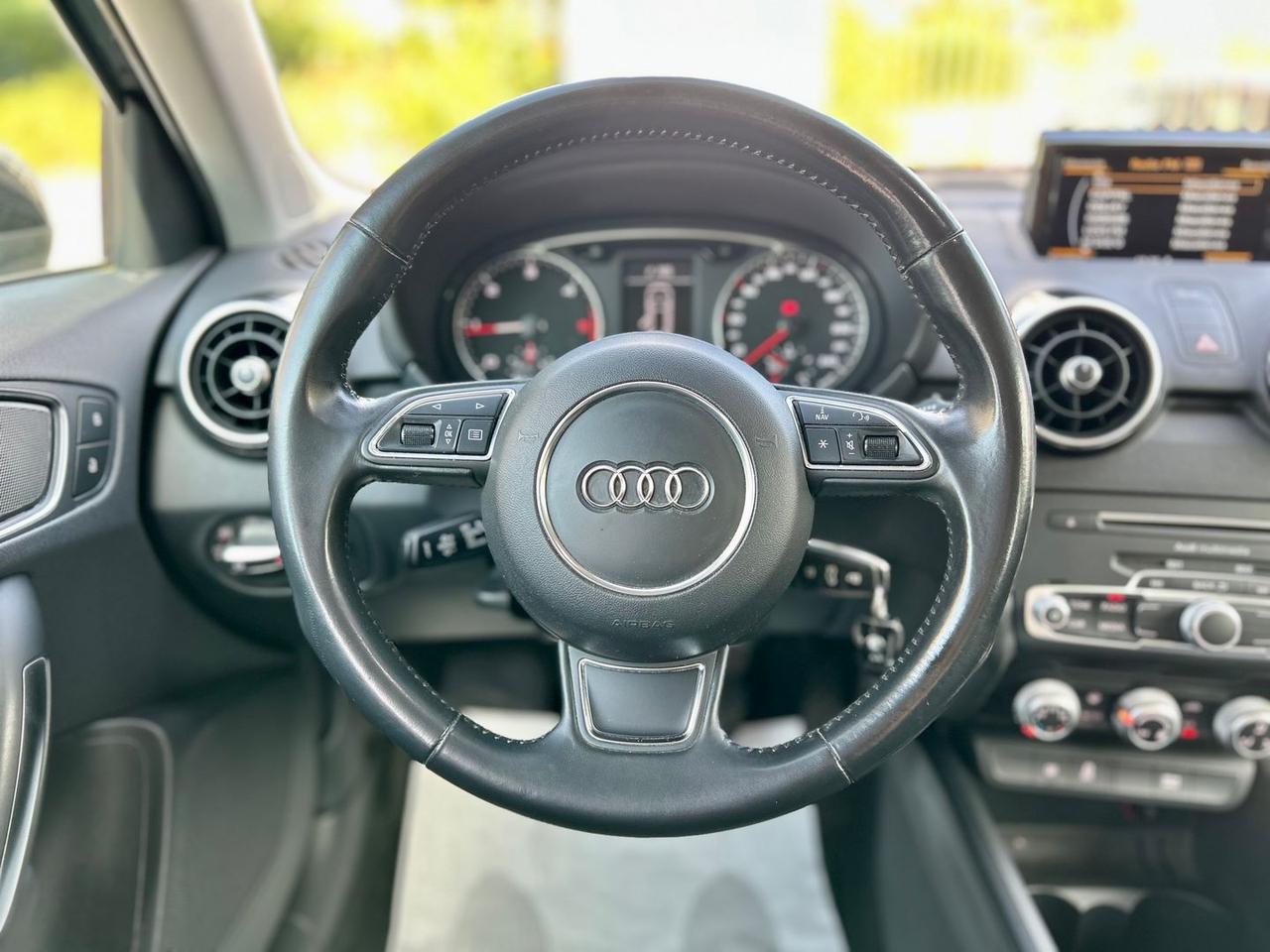 Audi A1 1.6 TDI #7286