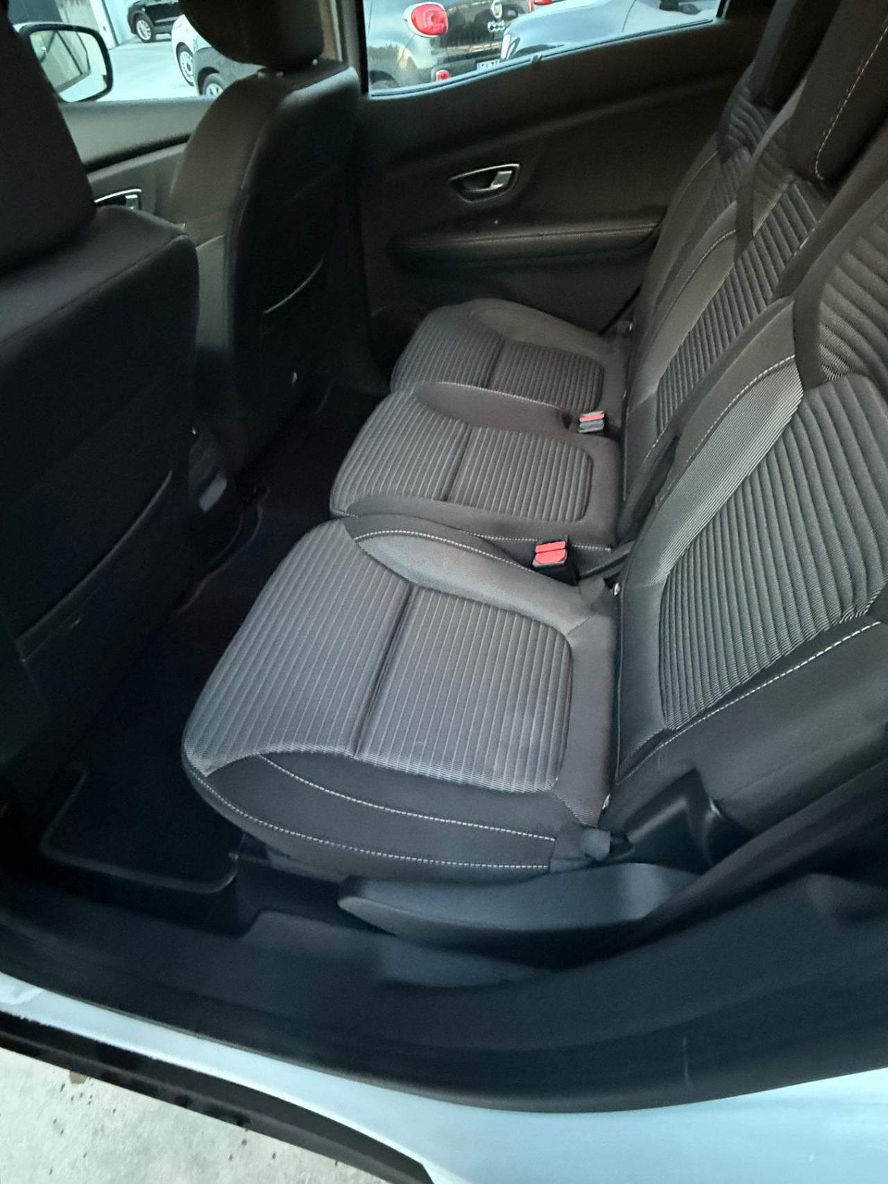 Renault Scenic Scénic dCi 8V 110 CV EDC Energy Business