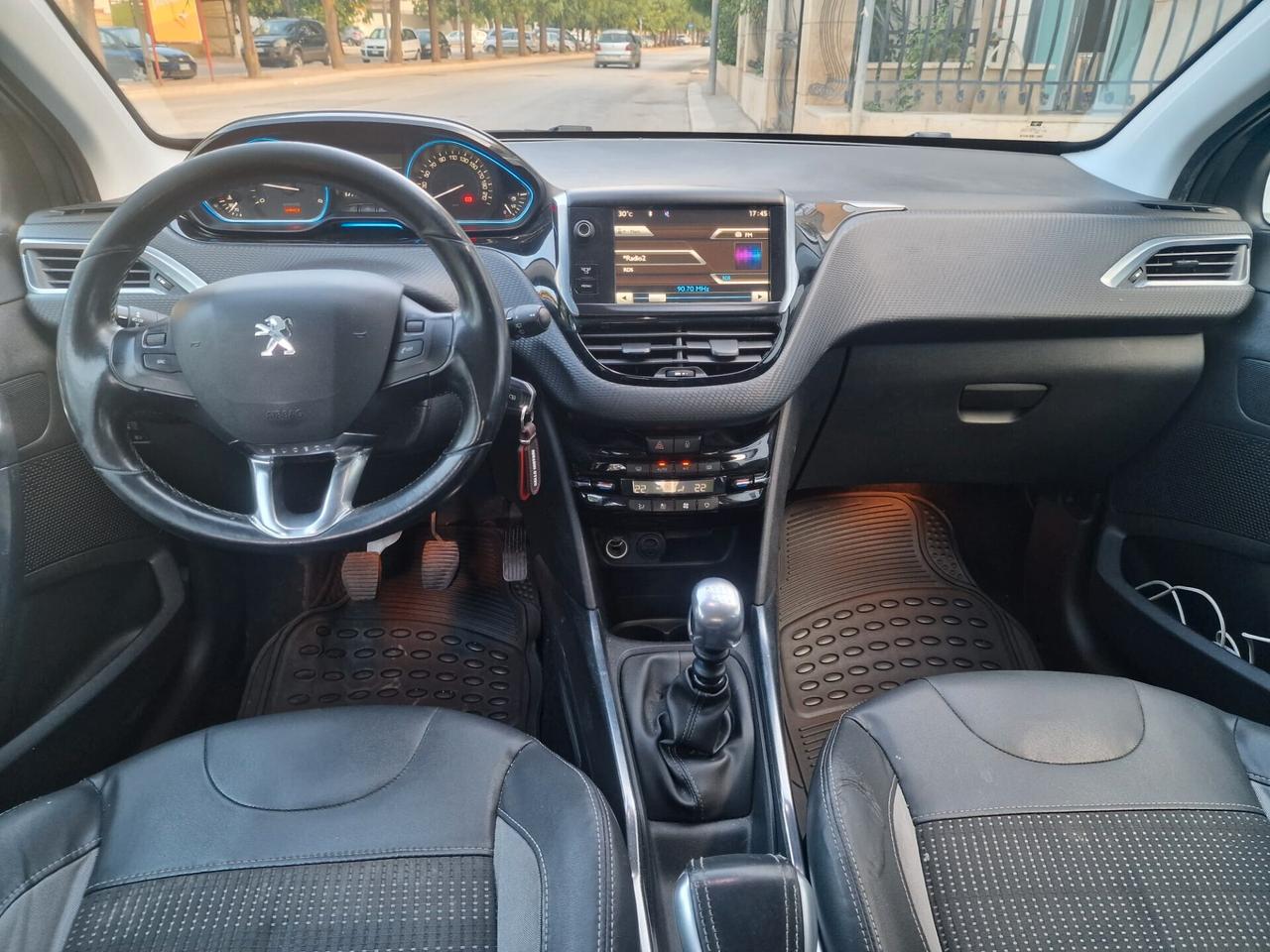 Peugeot 2008 1.6 e-HDi 115 CV Stop&Start Allure
