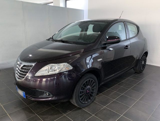 LANCIA Ypsilon 1.2 69 CV 5 porte S&amp;S Silver