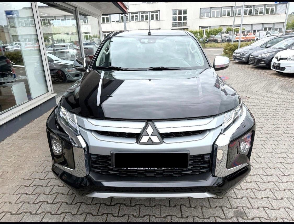Mitsubishi L200 2.3 D Double Cab 4x4 Super Select Diamond