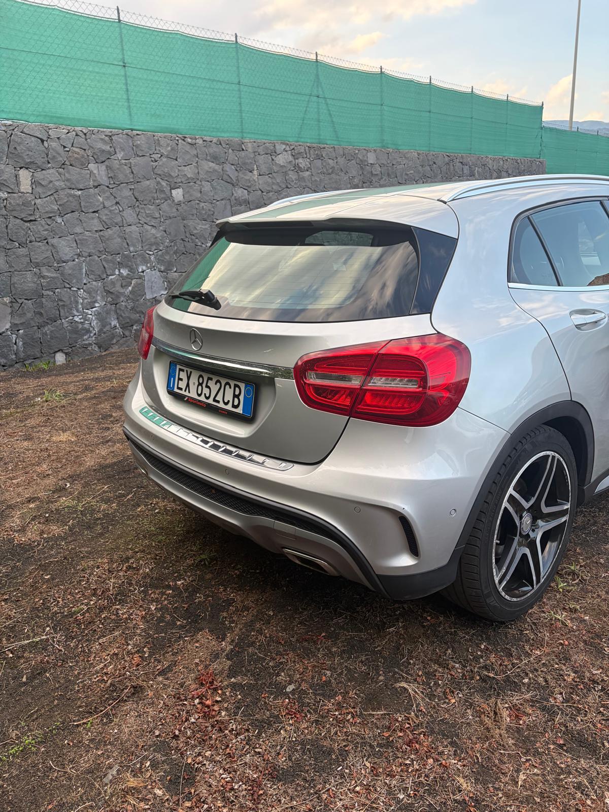 Mercedes-benz GLA 200 220 CDI Automatic 4Matic Premium
