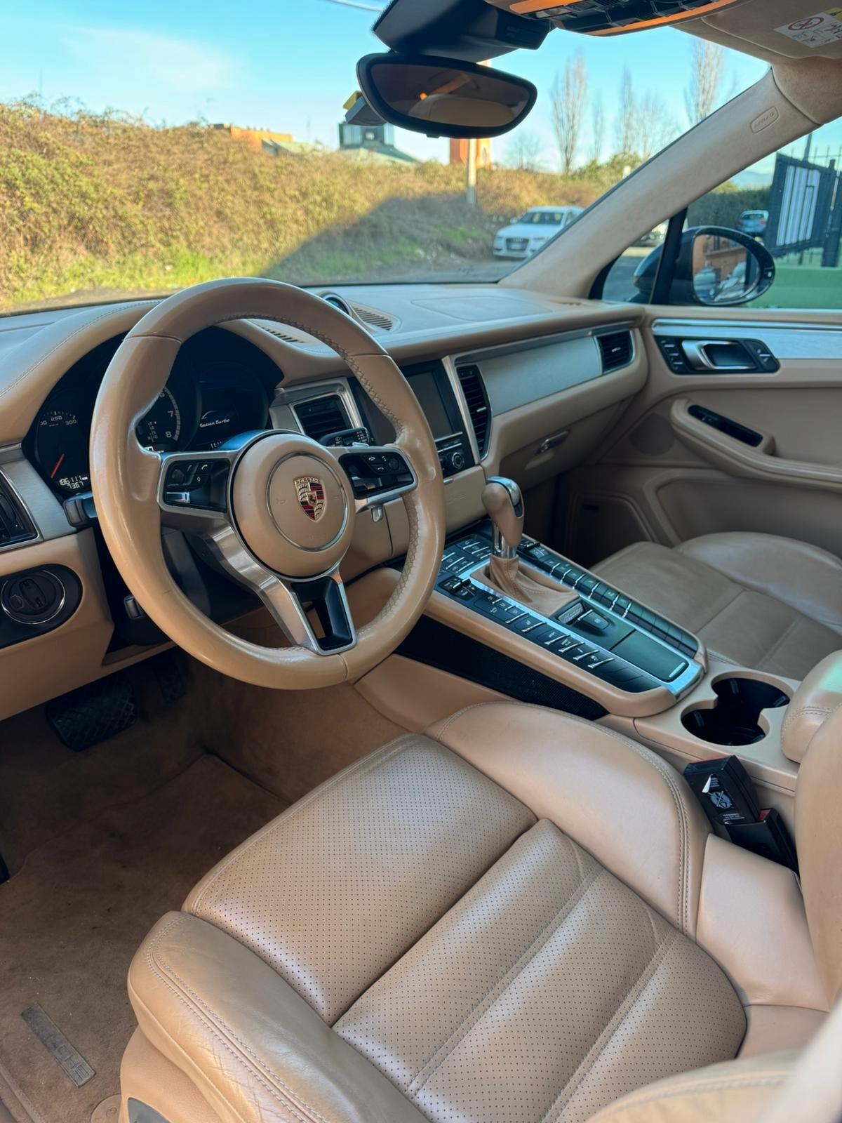 PORSCHE MACAN 3.6 TURBO CON MOTORE NUOVO SOSTITUITO IN PORSCHE ROMA