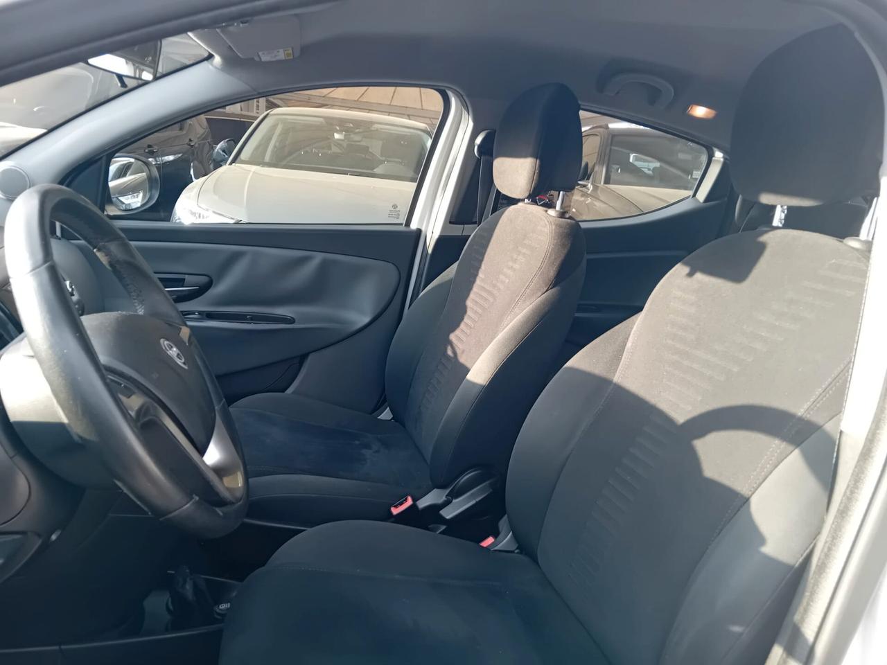 Lancia Ypsilon 1.2 69 CV 5 porte GPL Ecochic Gold