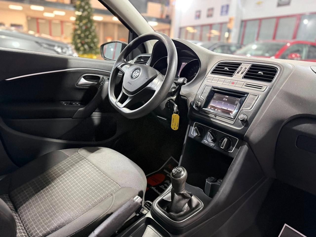 Volkswagen Polo 1.4 TDI 75cv Comfortline 2015