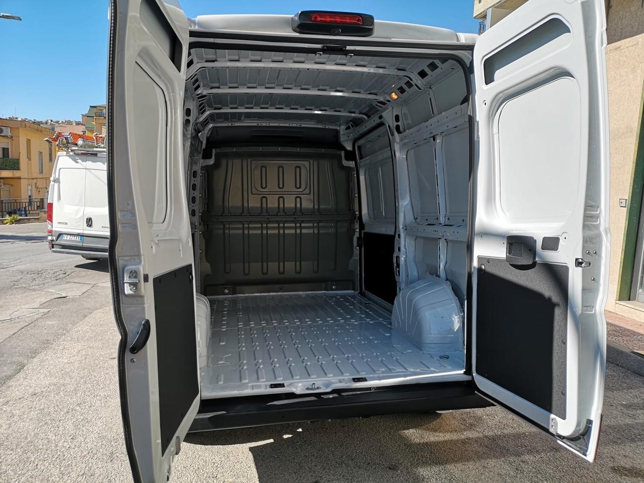 PEUGEOT BOXER 333 L2H1 2.2 BLUEHDI 140CV S&S 2025