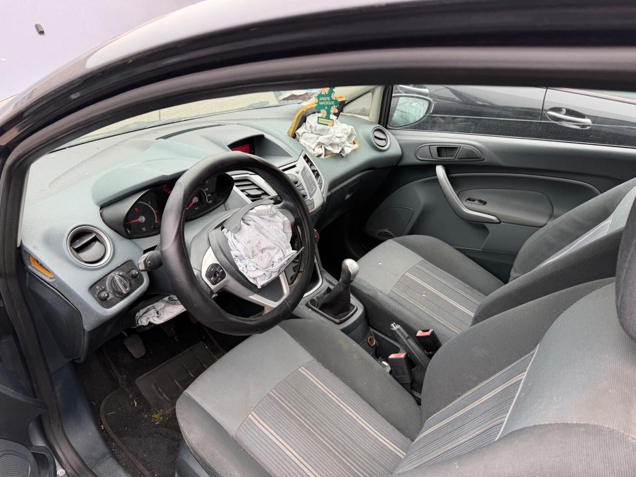 Ford Fiesta 1.2 benzina euro5a 82CV incidentato