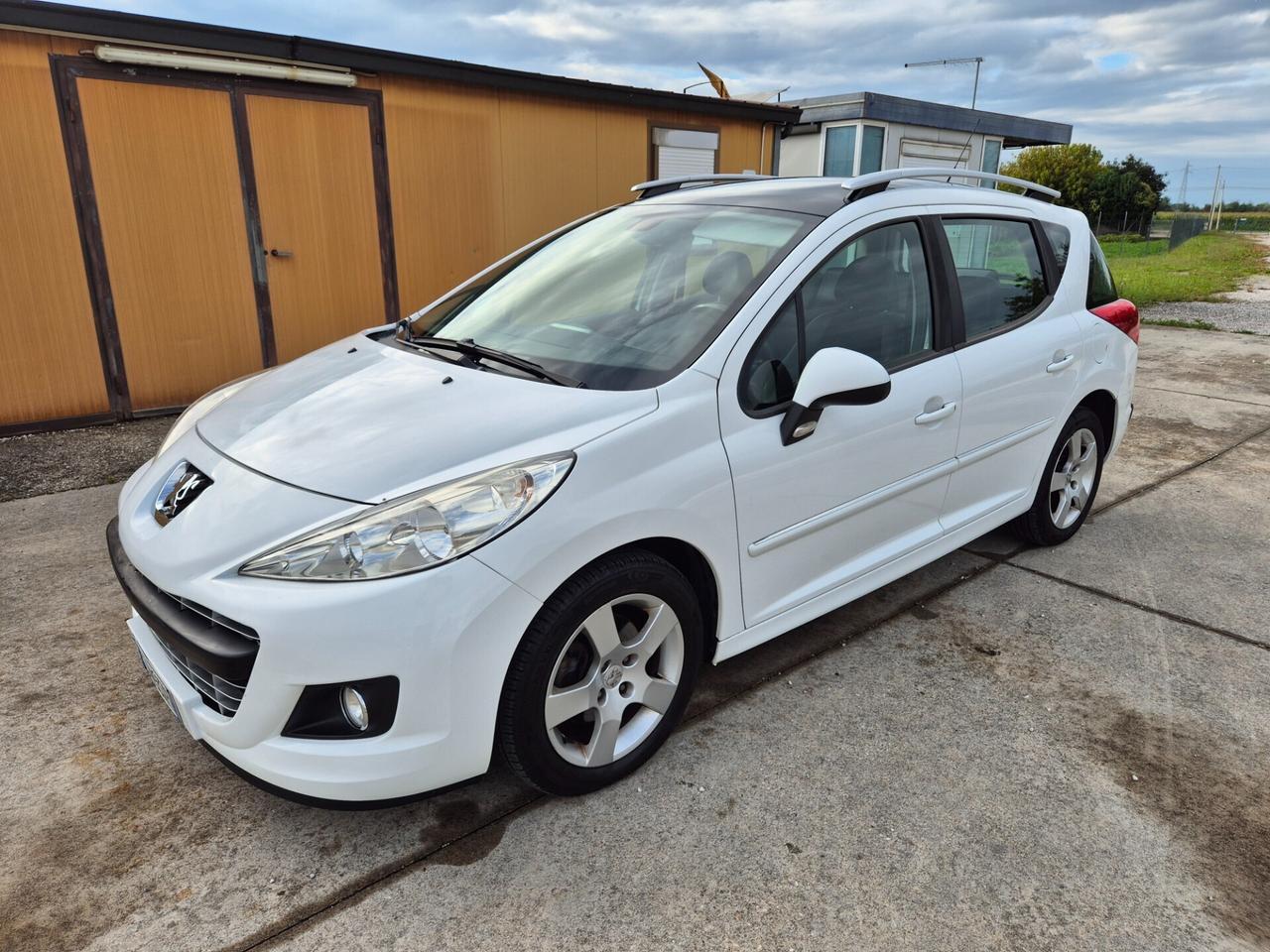 Peugeot 207 1.6 8V HDi 93CV SW Ciel Allure neopate