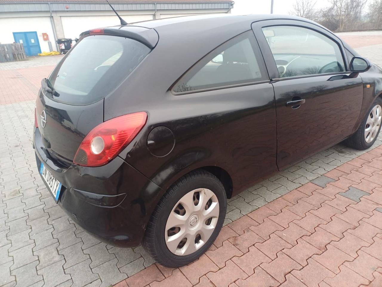 Opel Corsa 1.2 3 porte Sport