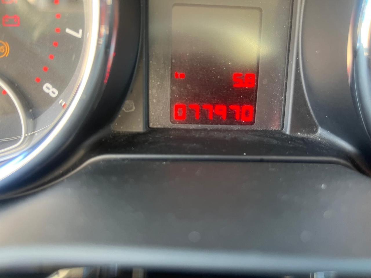 Opel adam 1.2 benz- full- km 77000-2015
