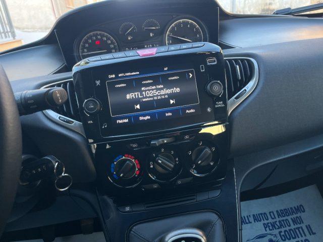 LANCIA Ypsilon 1.0 FireFly Hybrid UnYca