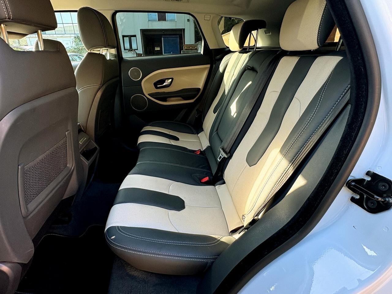 RANGE ROVER EVOQUE 2.2D aut- 153000km-FULL-2015