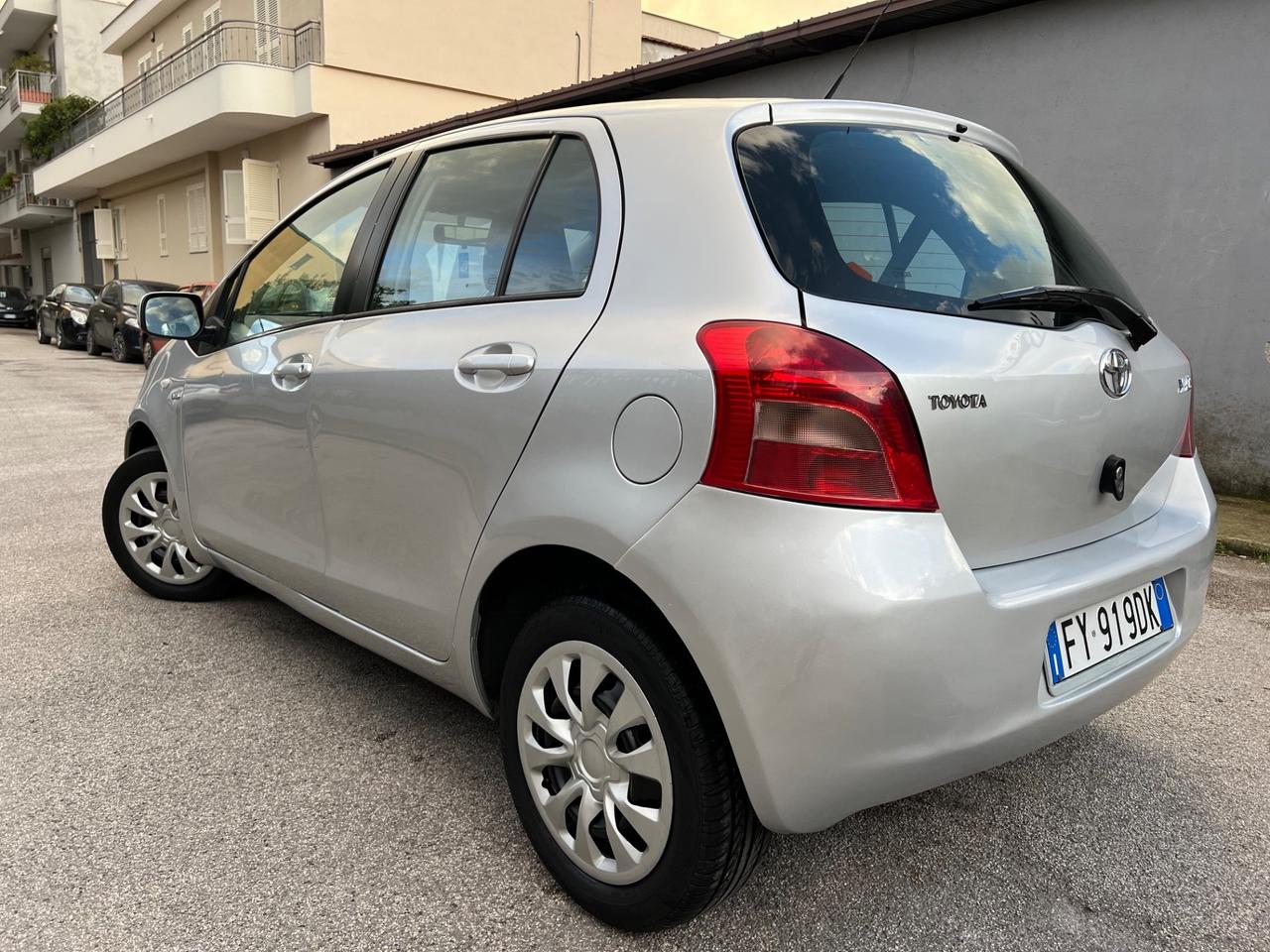 Toyota Yaris 1.4 D-4D DPF 5 porte Now