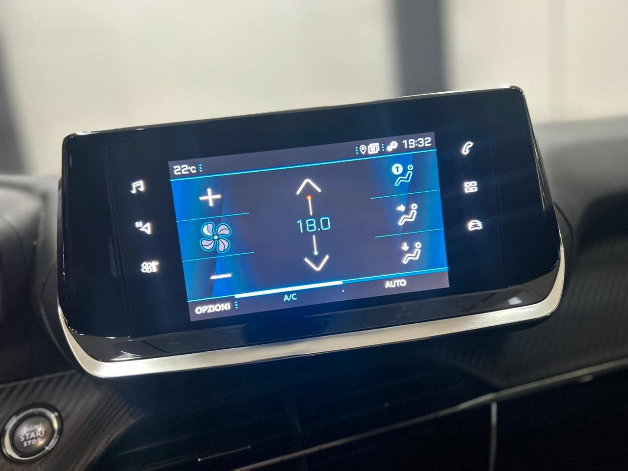 Peugeot 2008 BlueHDi 100 S&S Allure