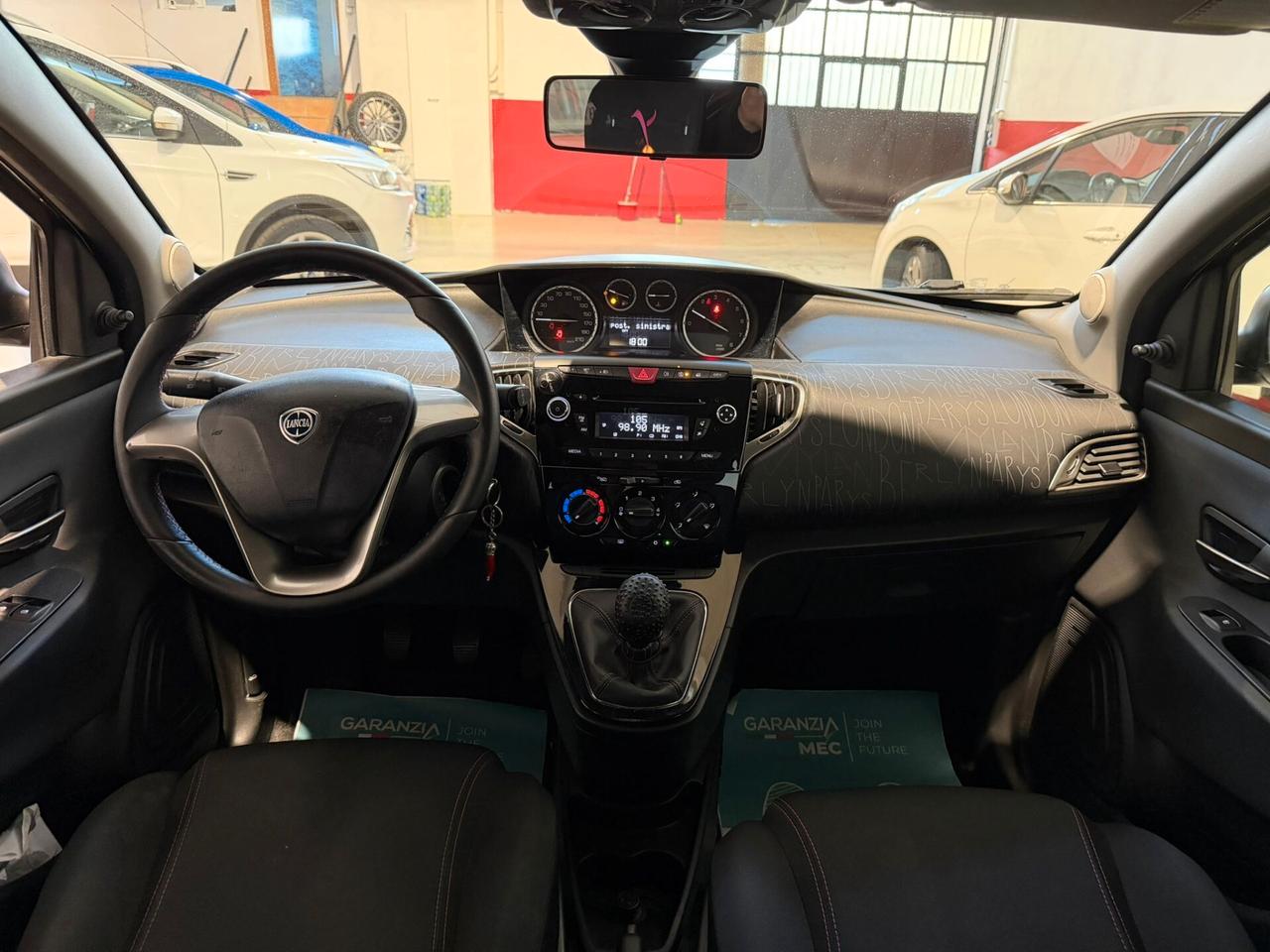 Lancia Ypsilon 1.2 69 CV 5 porte S&S Silver