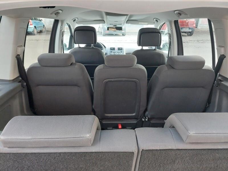 Volkswagen Touran Business 1.6 TDI DSG Comfortline