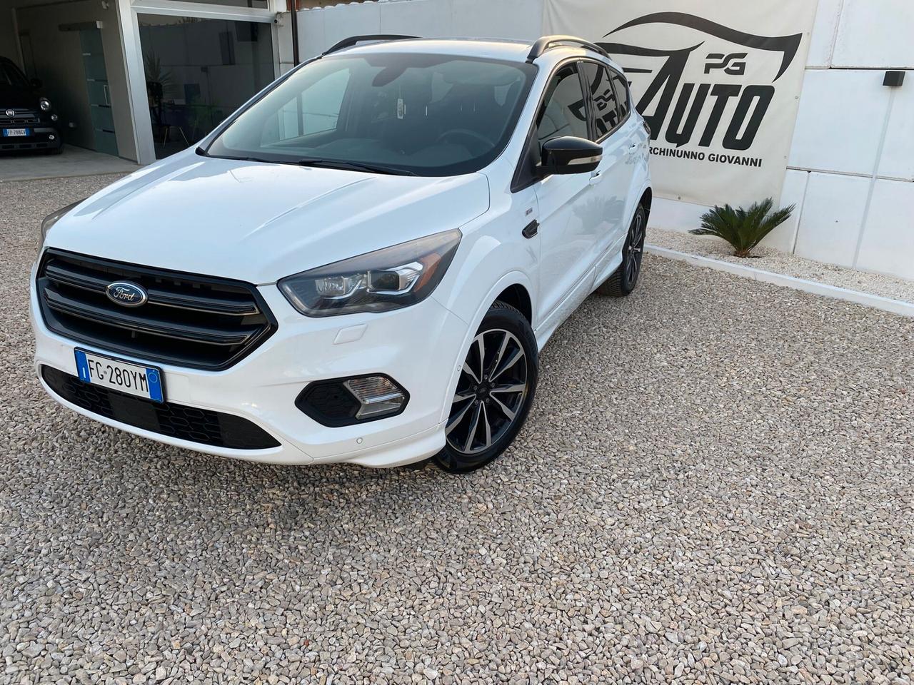 Ford Kuga 1.5 TDCI 120 CV S&S 2WD ST-Line