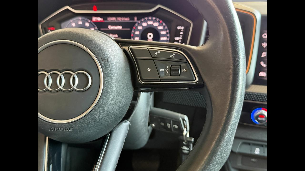 AUDI A1 II 2022 allstreet - A1 allstreet 30 1.0 tfsi Business 110