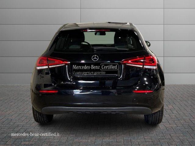 MERCEDES-BENZ A 250 e hybrid EQ Business Extra