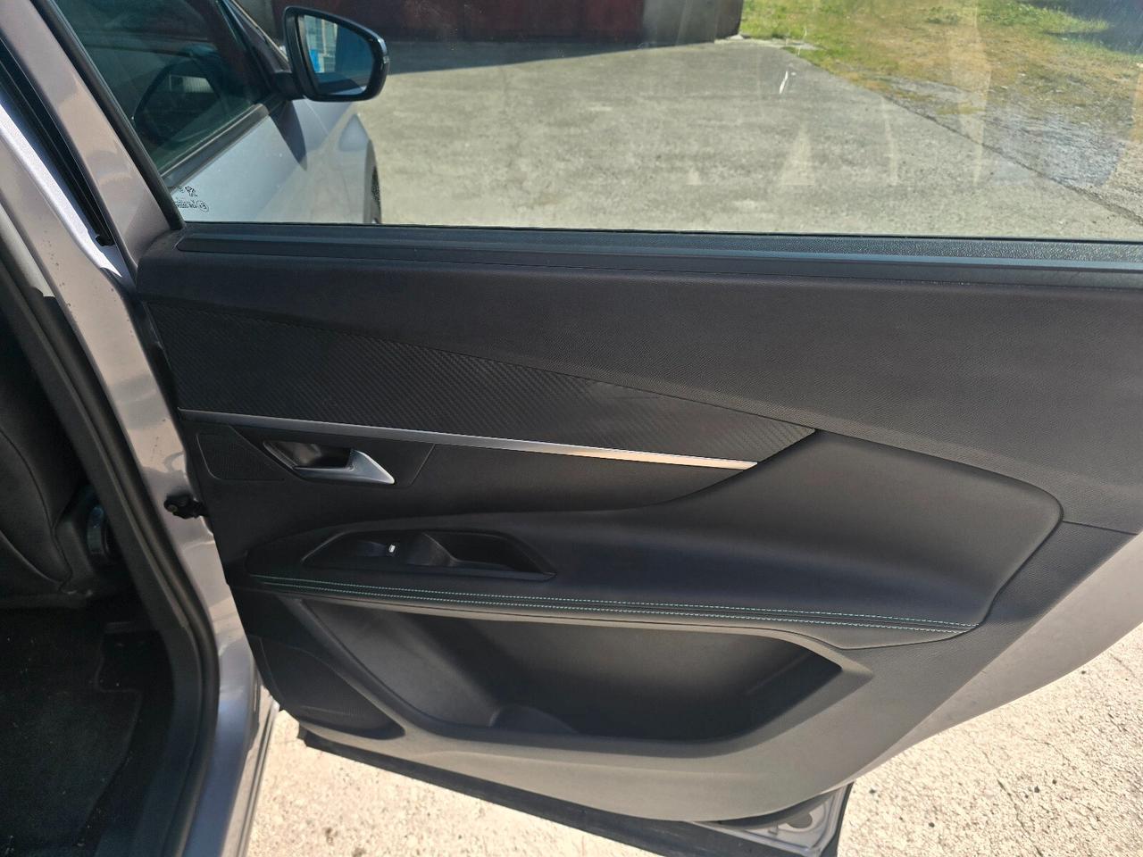 Peugeot 5008 BlueHDi 130 S&S EAT8 Allure