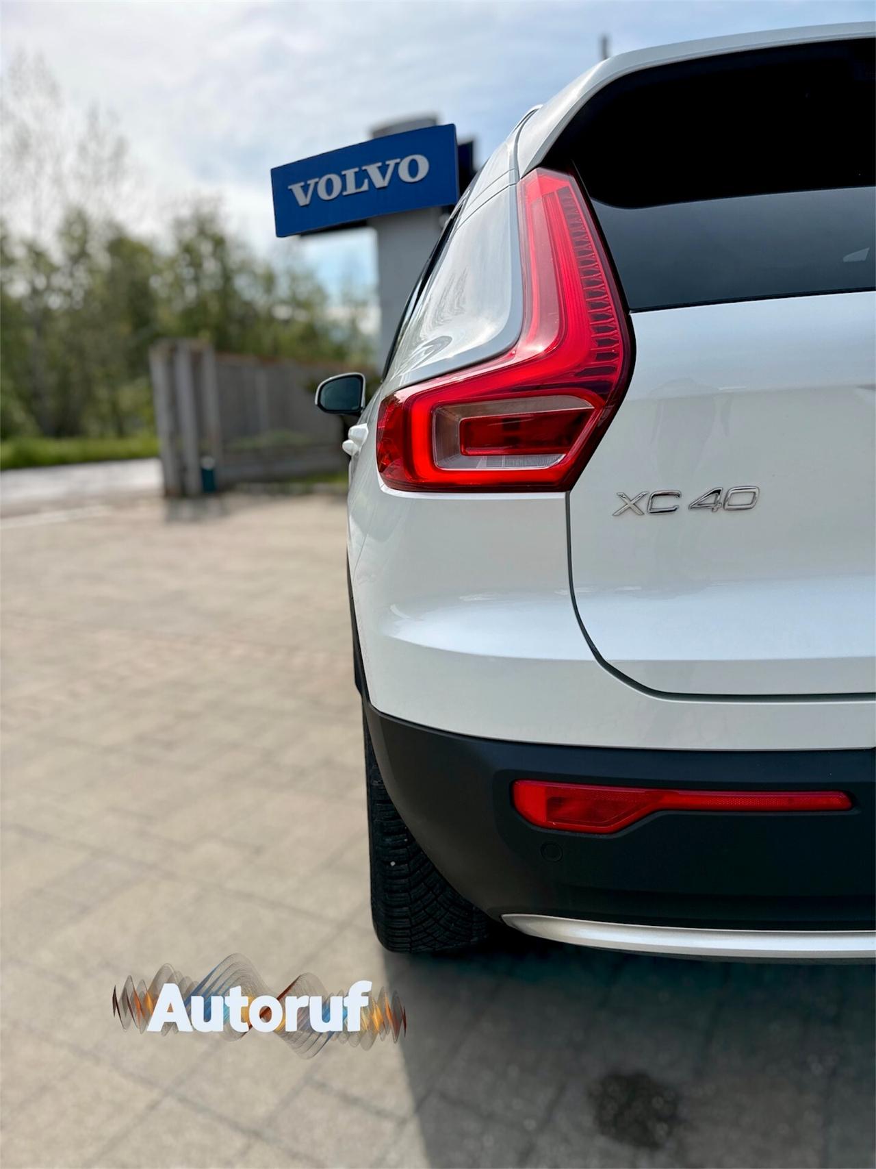 Volvo XC40 Mild Hybrid B3 163cv Crystal White 2025