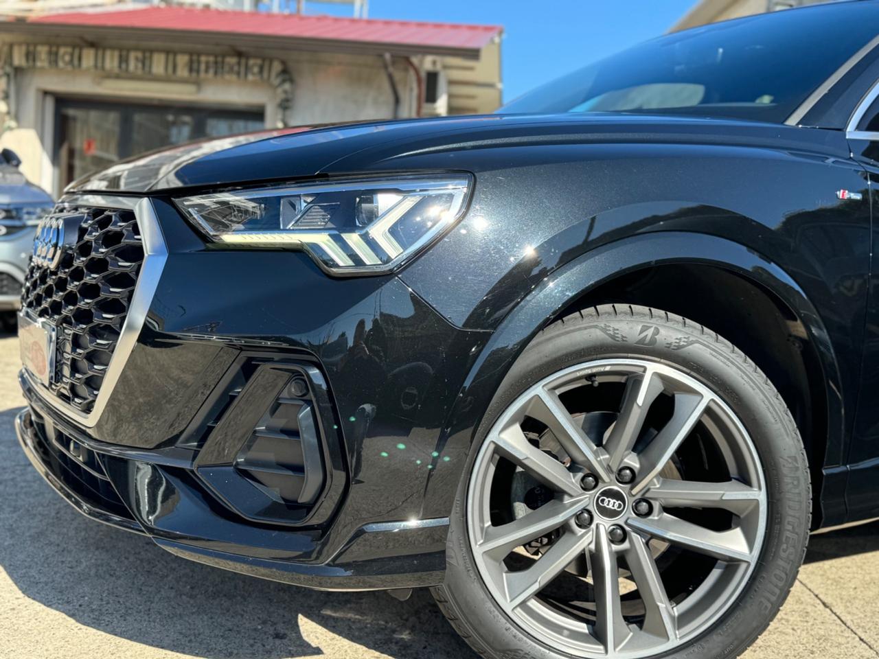 Audi Q3 SPB 35 TDI S tronic line