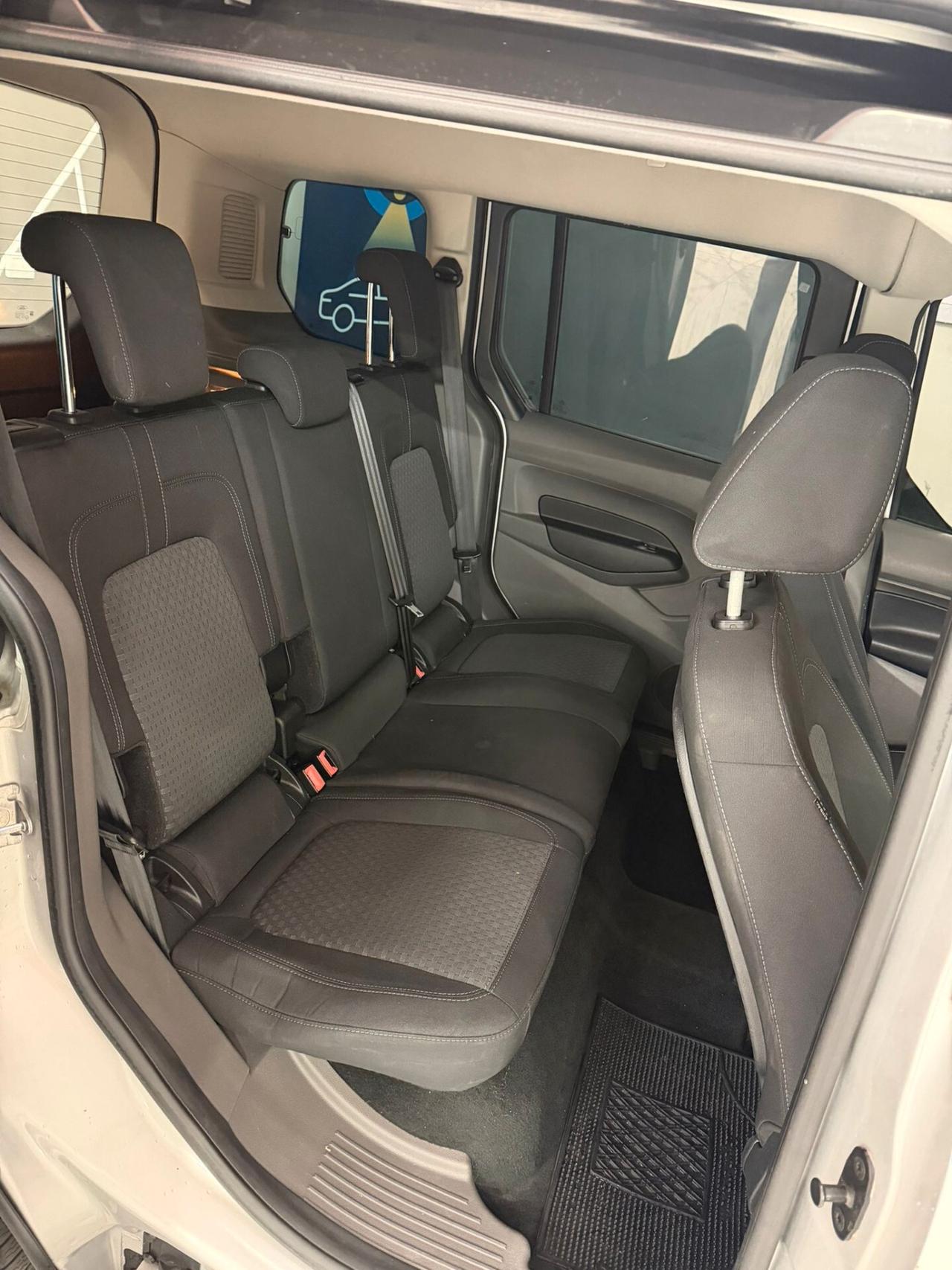 Ford Tourneo Connect 1.5 TDCi 120 CV Titanium