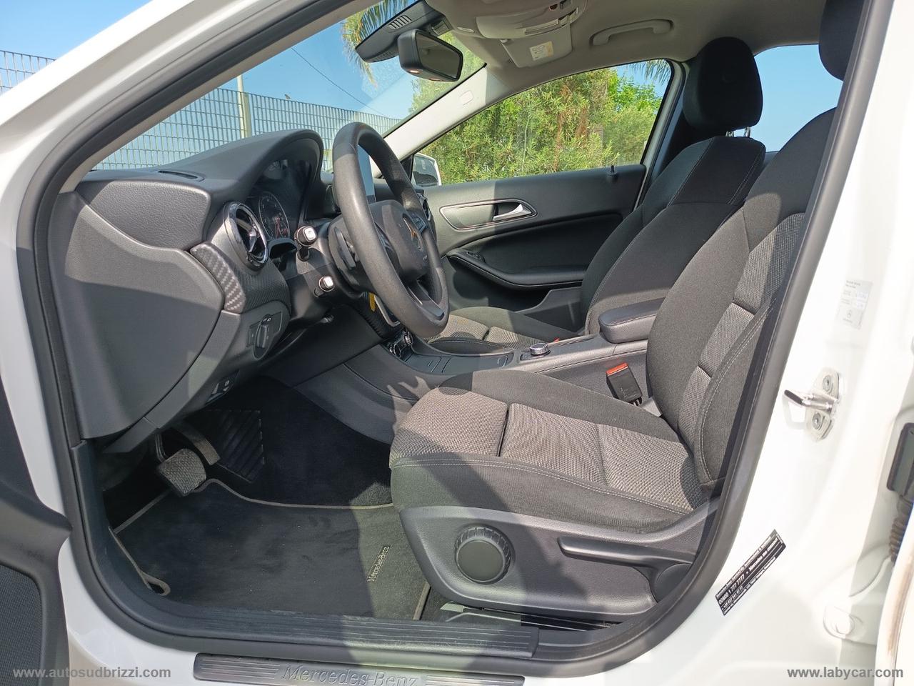 MERCEDES-BENZ GLA 200 d Automatic Business