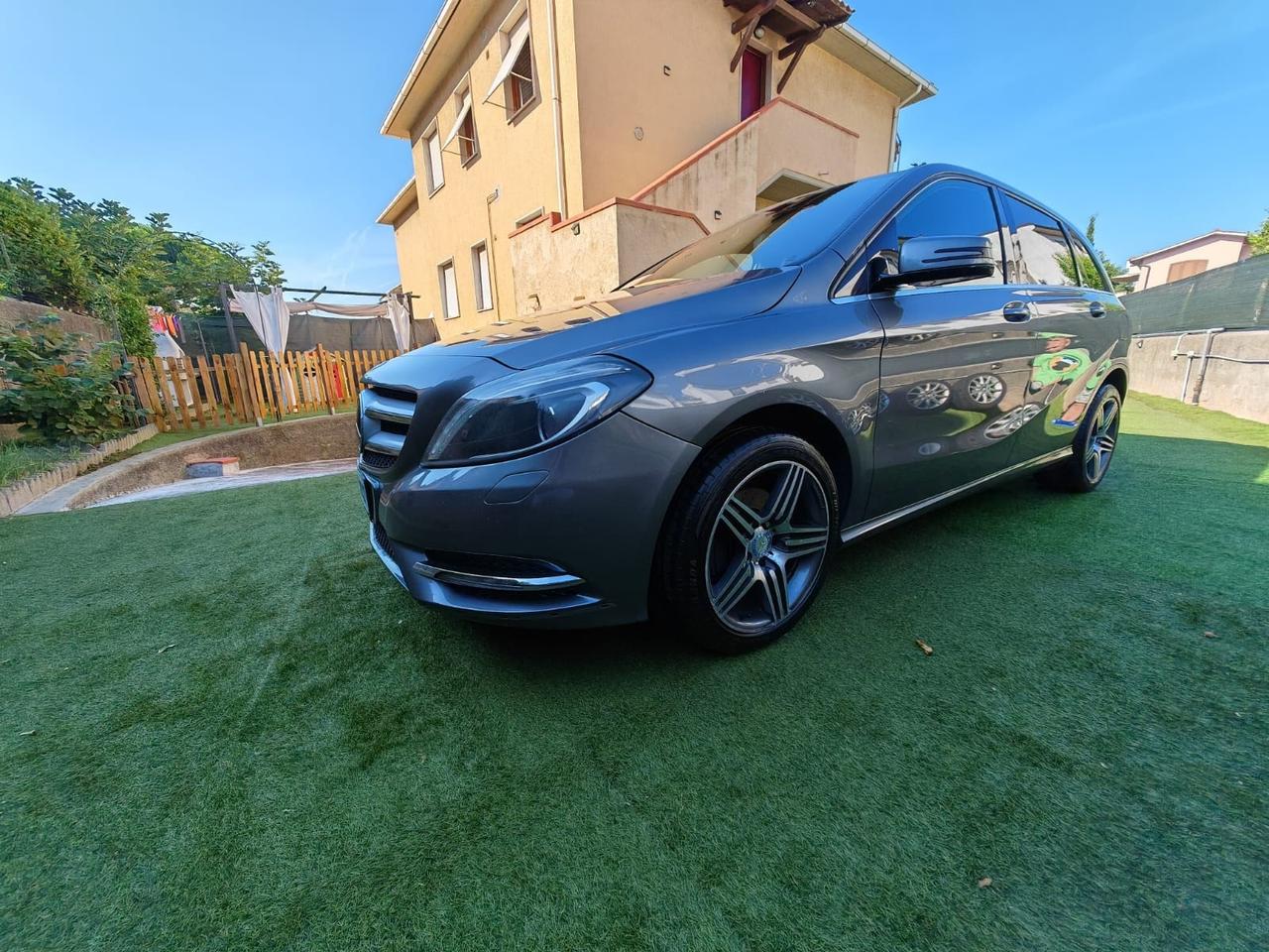 Mercedes-benz B 180 BlueEFFICIENCY Premium