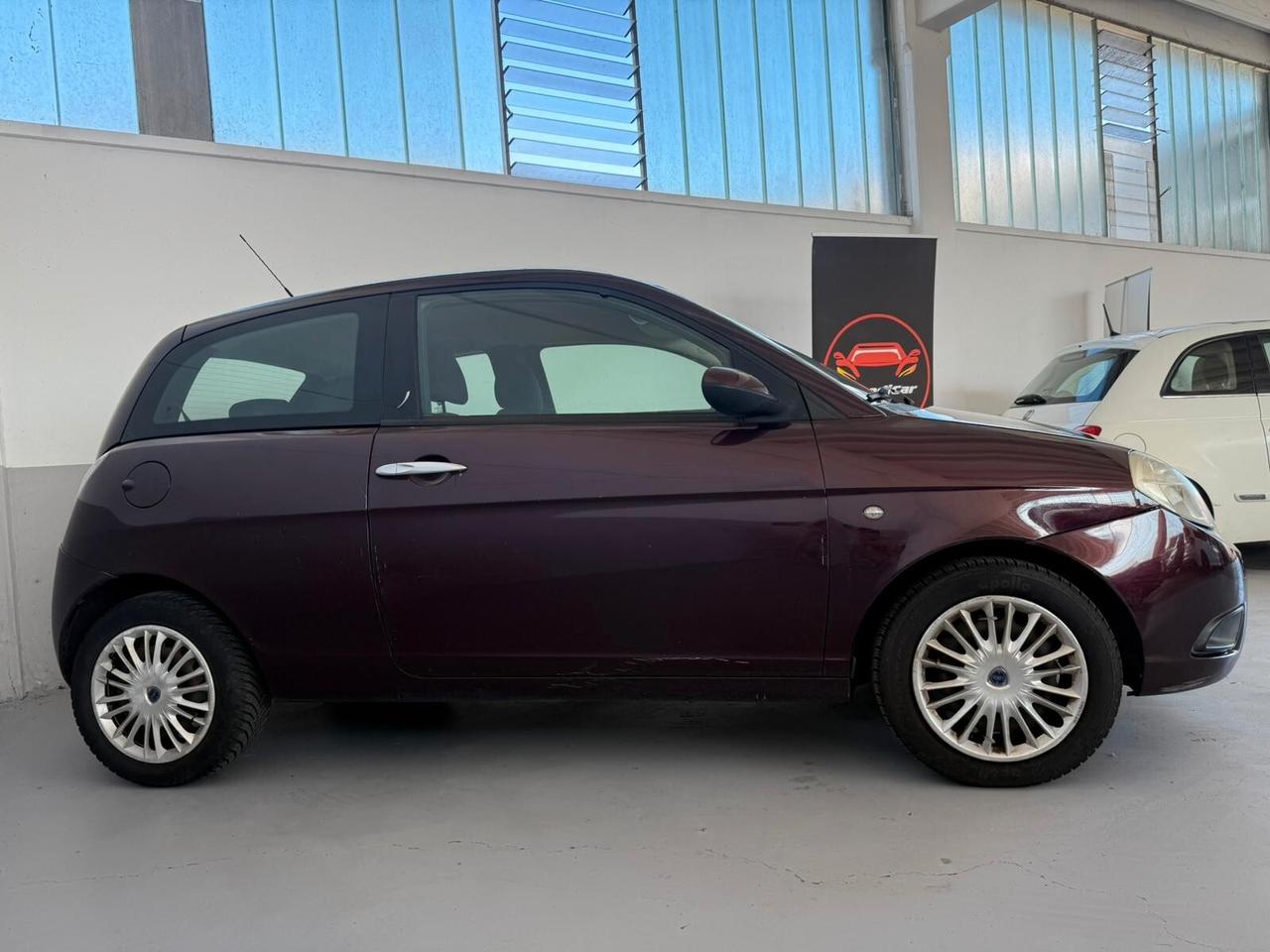 Lancia Ypsilon 1.2 Argento