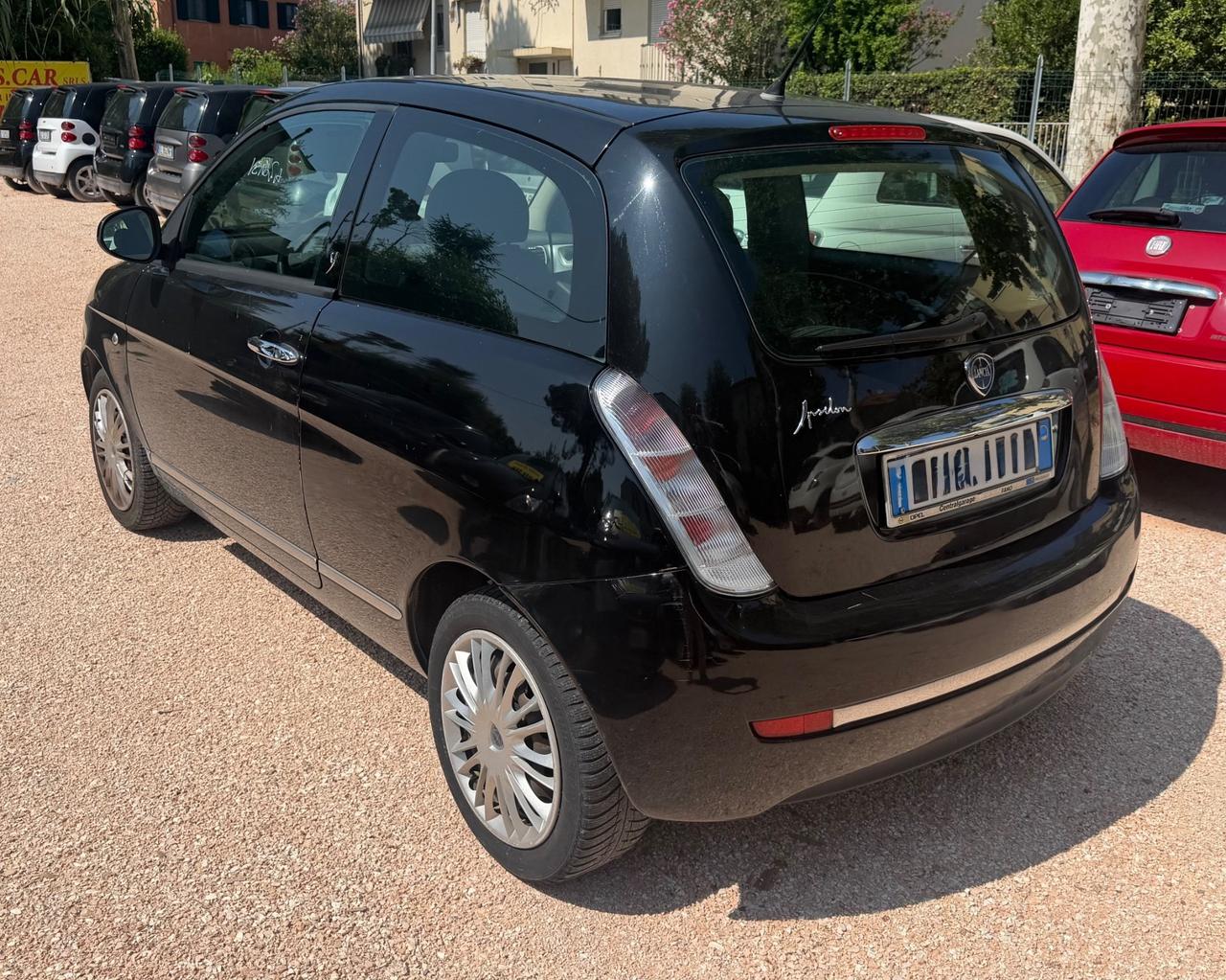 Lancia Ypsilon 1.3 MJT 75 CV Diva