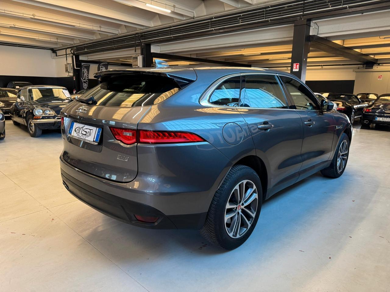 Jaguar F-Pace 2.0 D Prestige