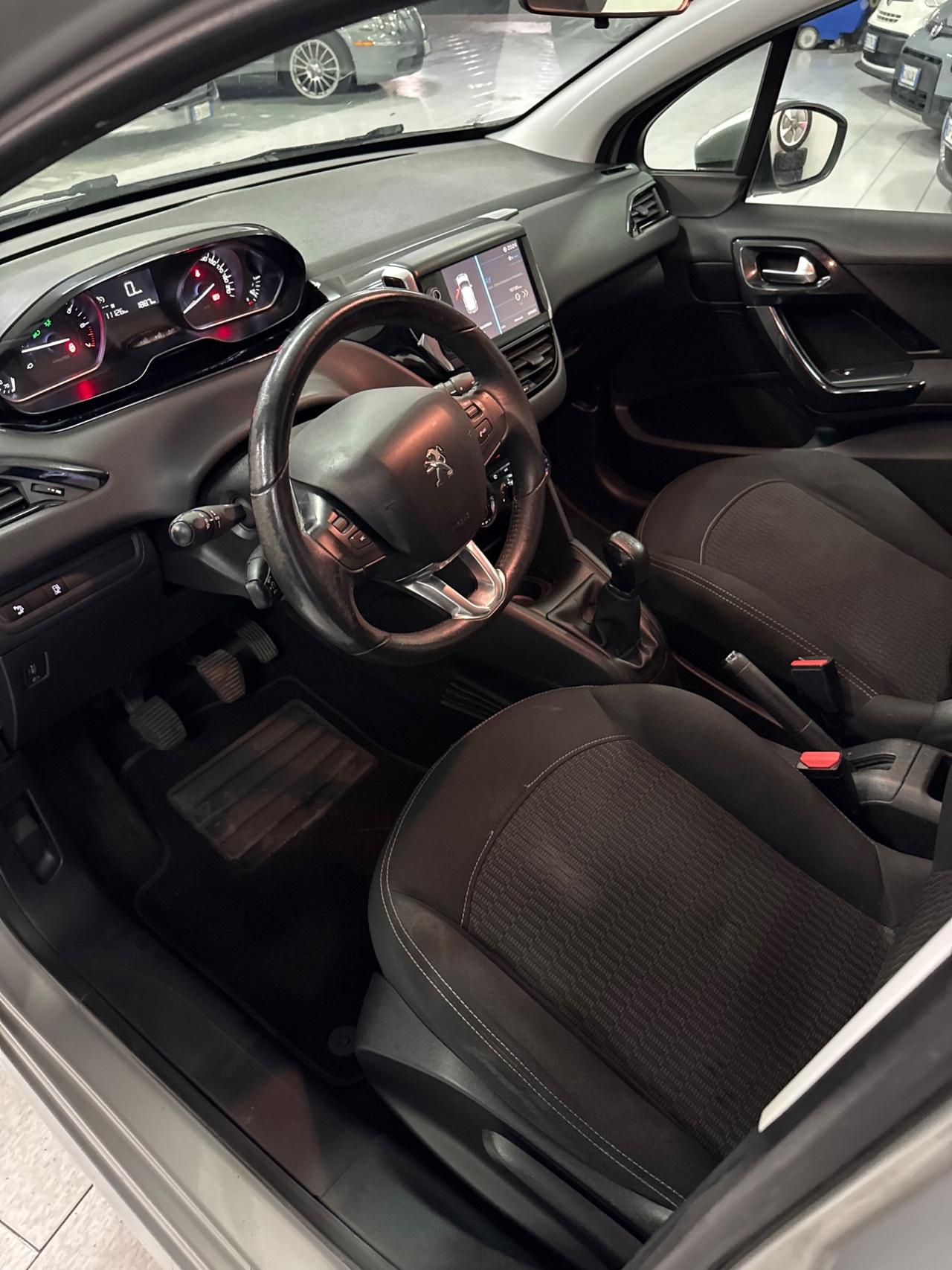 Peugeot 208 puretech 82 5p GPL ALLURE