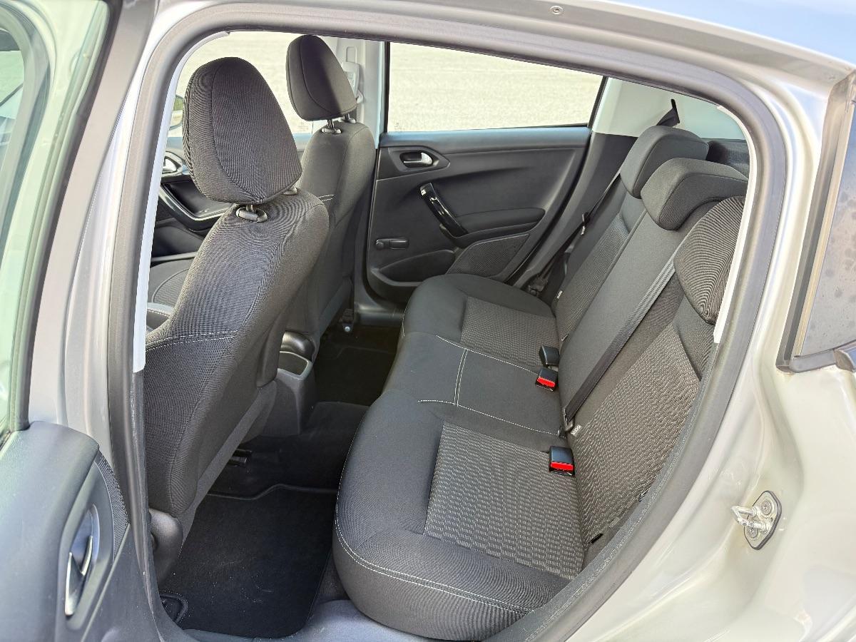 PEUGEOT - 208 - BlueHDi 75 S&S 5p. Active