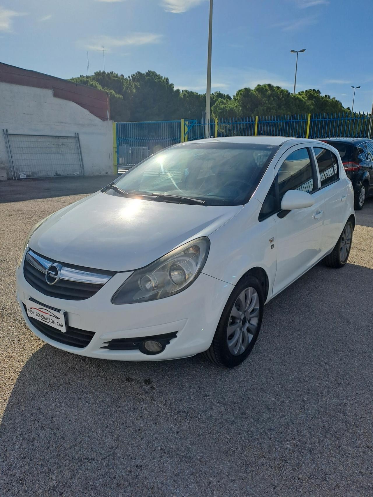 Opel Corsa 1.2 5 porte Cosmo