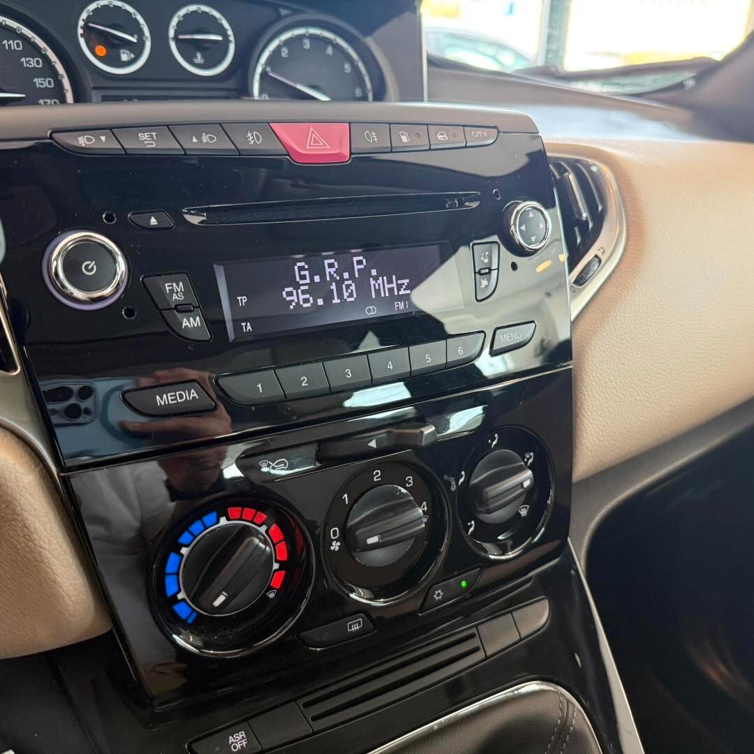 Lancia Ypsilon 1.2 69 CV 5 porte GPL Ecochic Gold